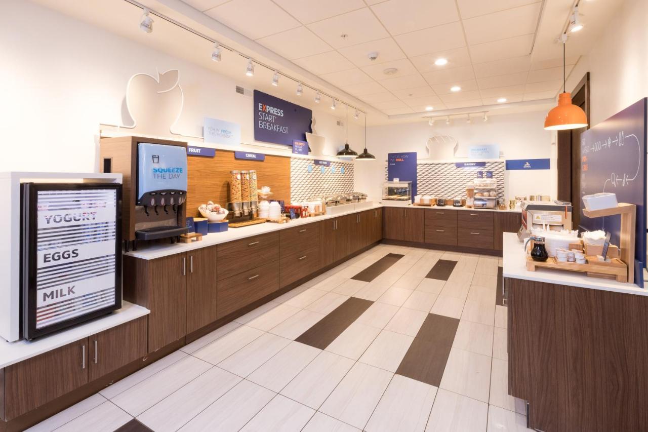 Holiday Inn Express & Suites Alpena - Downtown By Ihg Zewnętrze zdjęcie