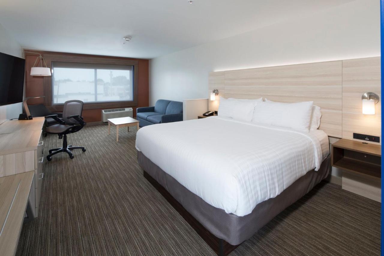 Holiday Inn Express & Suites Alpena - Downtown By Ihg Zewnętrze zdjęcie