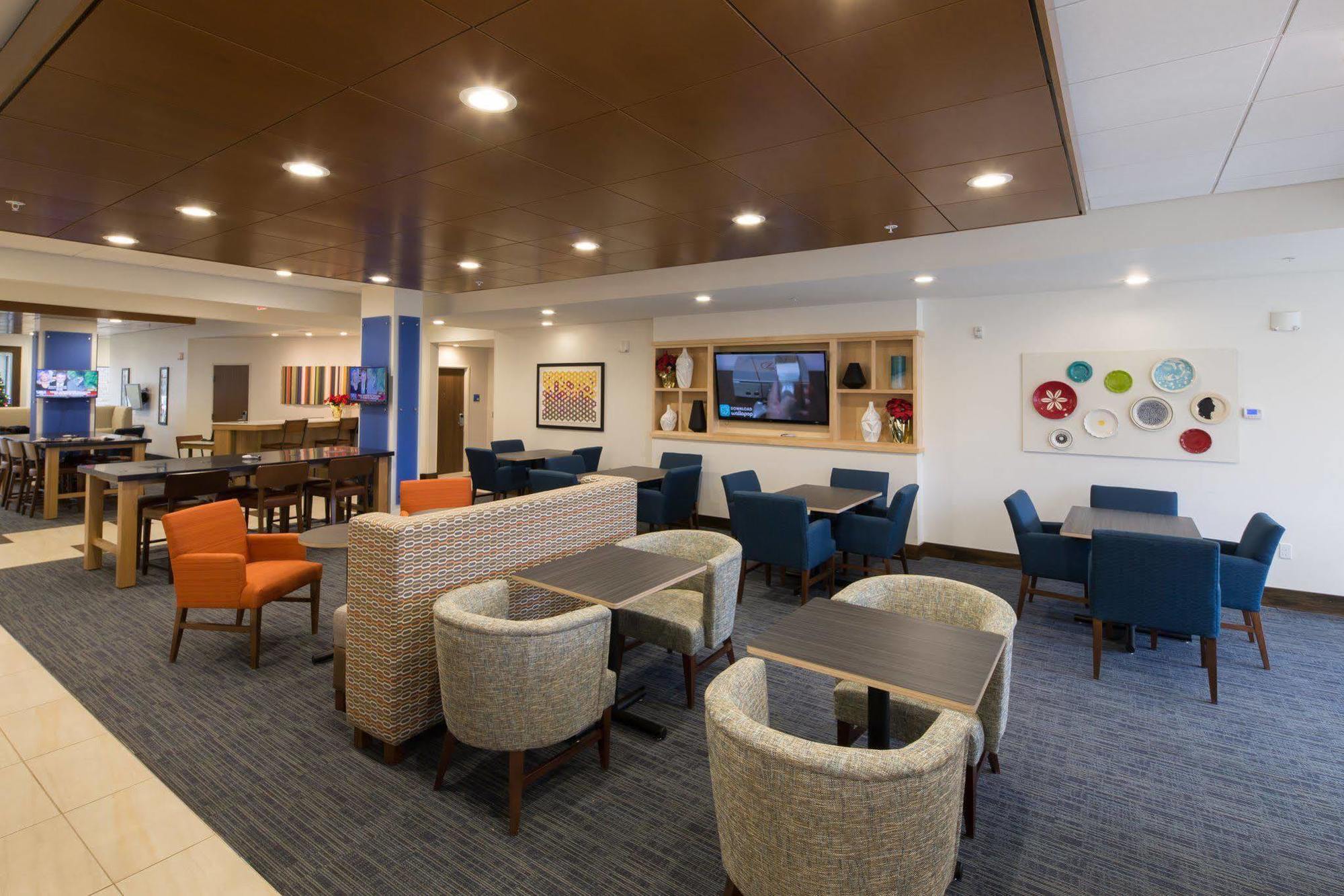 Holiday Inn Express & Suites Alpena - Downtown By Ihg Zewnętrze zdjęcie