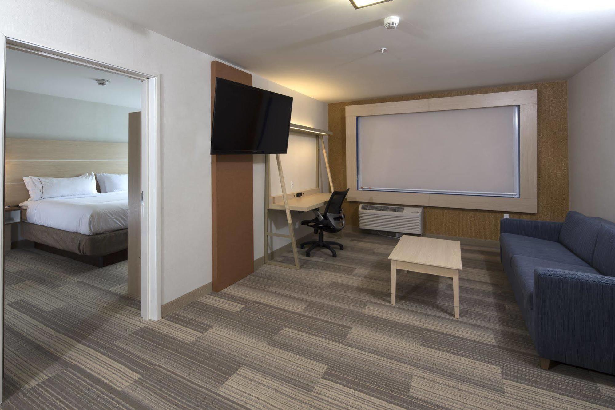 Holiday Inn Express & Suites Alpena - Downtown By Ihg Zewnętrze zdjęcie